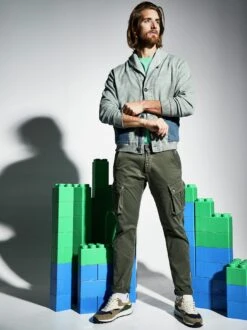 Valentinos Cargo -Bekleidungsverkauf Geschäft EC24 6492 DF