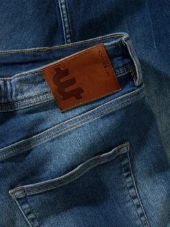 1001-Möglichkeiten-Jeans -Bekleidungsverkauf Geschäft EC24 6589 DI 1