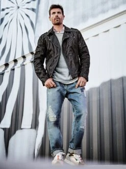 Jetzt-oder-nie-Jeans -Bekleidungsverkauf Geschäft EC24 6683 DF