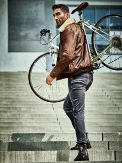 Solidarische Cordjeans 29 Solidarische Cordjeans -Bekleidungsverkauf Geschäft EC24 6786 DE