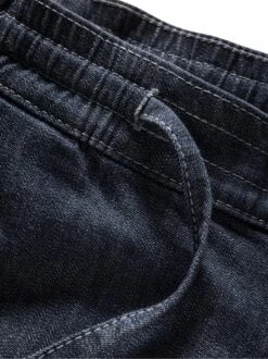 Ruhepuls-Jeans -Bekleidungsverkauf Geschäft EC24 6789 DH