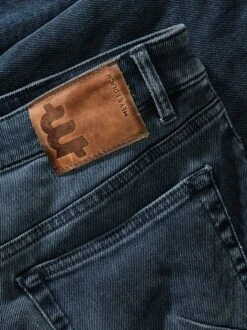 Luftstrom-Jeans 31 Luftstrom-Jeans -Bekleidungsverkauf Geschäft EC24 6830 DI