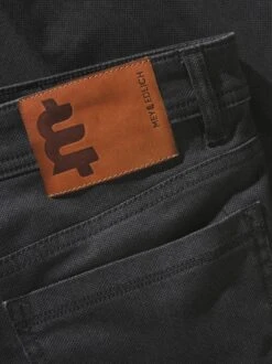 Pixel-Hose -Bekleidungsverkauf Geschäft EC24 6836 DJ 1