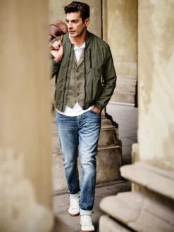 Denim-Joggjeans -Bekleidungsverkauf Geschäft EC24 6847 DC