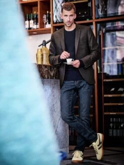 202 %-Jeans -Bekleidungsverkauf Geschäft EC24 6880 DB