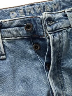 Essential-Jeans 19 Essential-Jeans -Bekleidungsverkauf Geschäft EC24 6967 DG