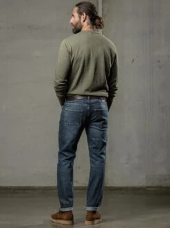 Umgedachte Jeans -Bekleidungsverkauf Geschäft EC24 6979 DD