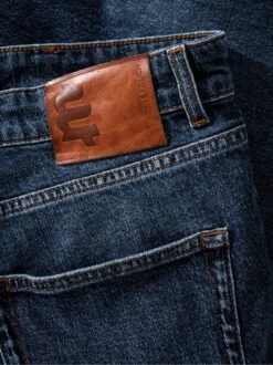 Umgedachte Jeans -Bekleidungsverkauf Geschäft EC24 6979 DI