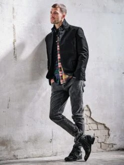 Ivory Jeans Trade -Bekleidungsverkauf Geschäft EC24 7078 DB 1