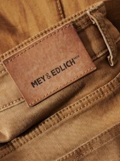 Die Etwas Andere Jeans -Bekleidungsverkauf Geschäft EC24 7174 DJ