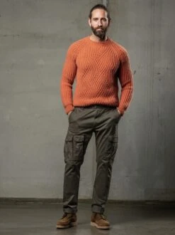 Projekt-Cargo -Bekleidungsverkauf Geschäft EC24 7184 DA 1