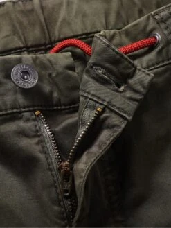 Projekt-Cargo -Bekleidungsverkauf Geschäft EC24 7184 DG