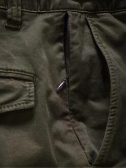 Projekt-Cargo -Bekleidungsverkauf Geschäft EC24 7184 DI