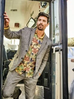 Ibiza-Anzughose Nuss -Bekleidungsverkauf Geschäft EC24 7347 DD 1