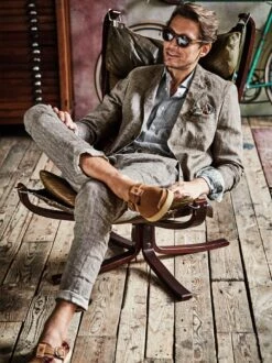 Ibiza-Anzughose Nuss -Bekleidungsverkauf Geschäft EC24 7347 DF