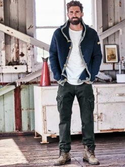 Kompagnon-Cargo 33 Kompagnon-Cargo -Bekleidungsverkauf Geschäft EC24 7704 DD