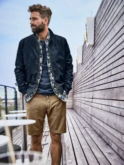 Optimum-Shorts -Bekleidungsverkauf Geschäft EC24 7940 DF