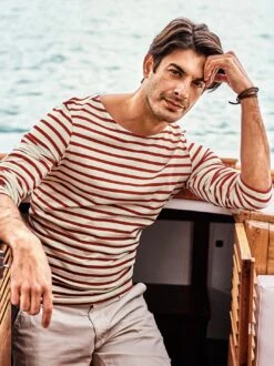 Optimum-Shorts -Bekleidungsverkauf Geschäft EC24 7941 DD